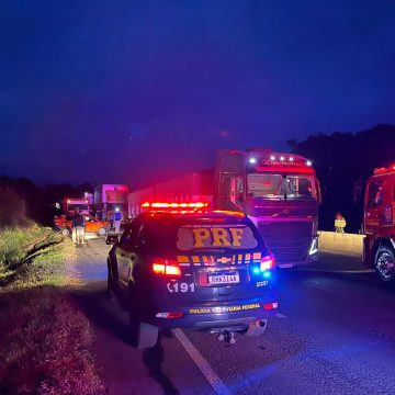 Dois homens morrem em engavetamento de seis veículos na BR-277, em Guarapuava