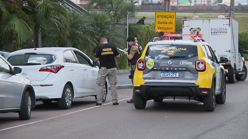 PM de folga vê tentativa de roubo e atira contra suspeitos; Um morreu, o outro foi preso.
