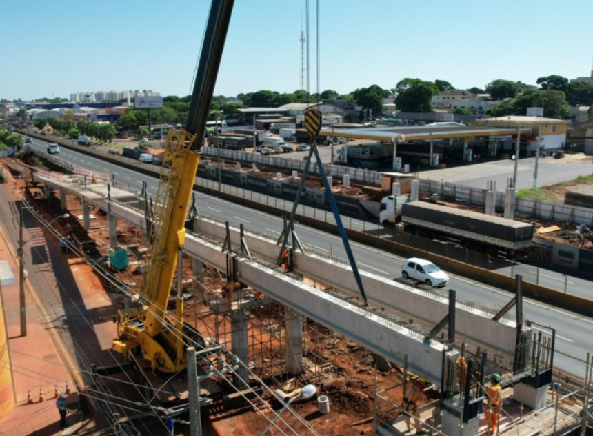 Obras do viaduto seguem dentro do cronograma e previsão de entrega é início do segundo semestre
